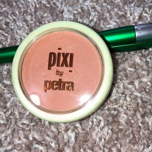 Fresh Face Blush Mini in Beach Rose. Pixi